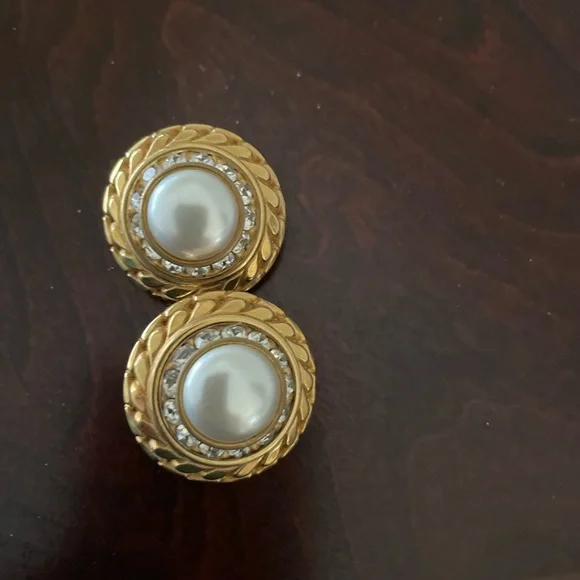 Vintage 90’s pearl and gold earrings - Picture 5 of 6